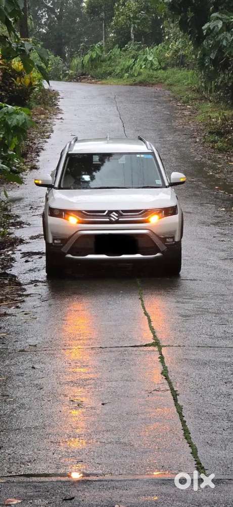 Maruti Brezza Hybrid 2025 Model With Manufacture Warranty