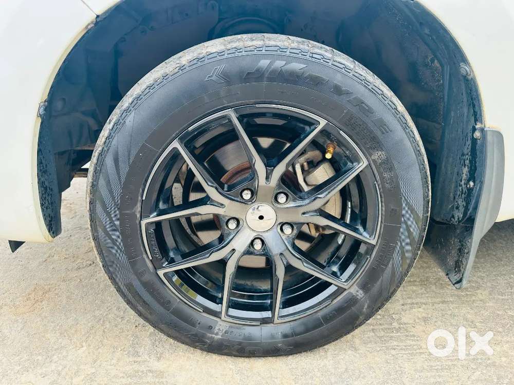 Toyota Innova Crysta 2017 Diesel 120000 Km Driven