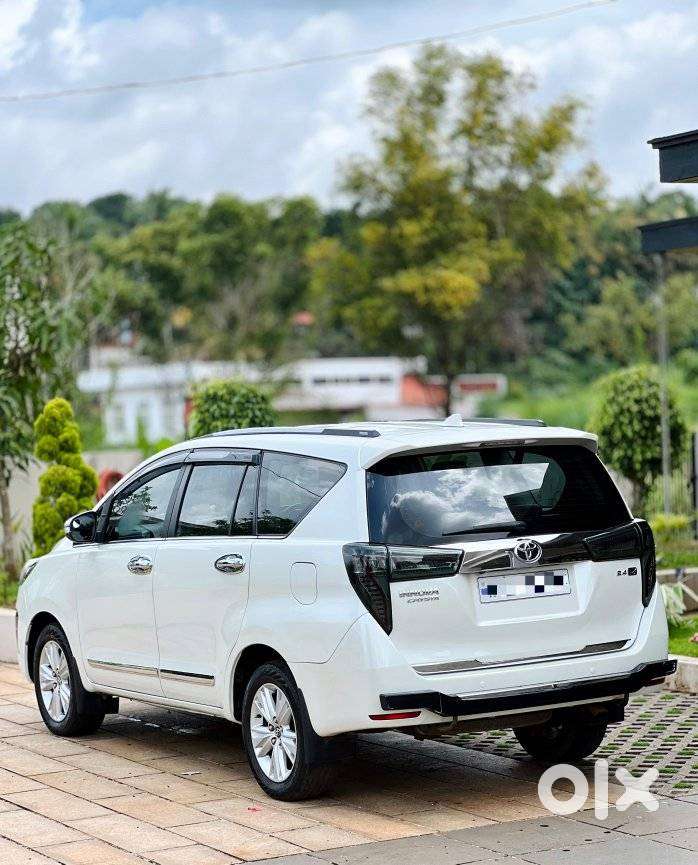 Toyota Innova Crysta 2.5z, 2016, Diesel