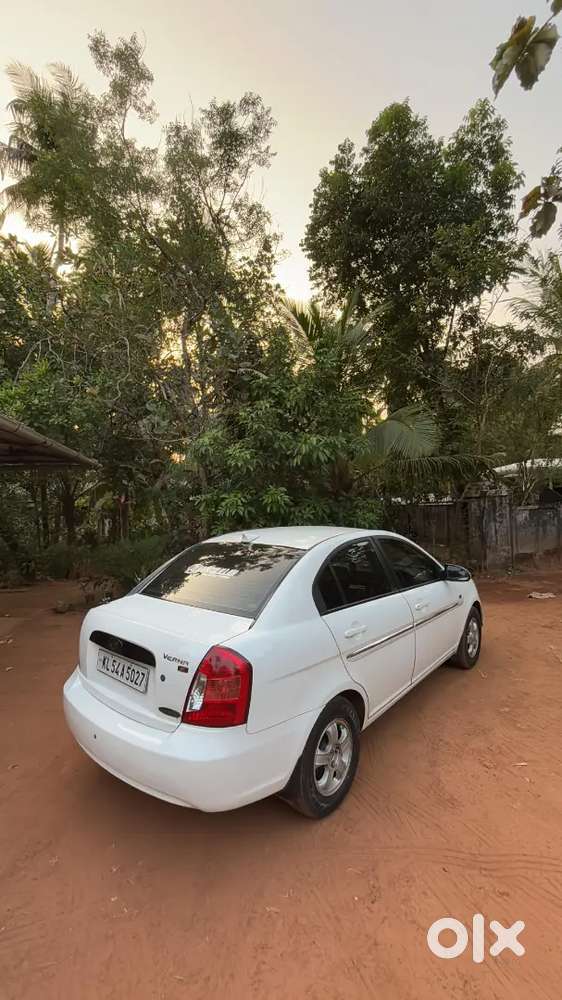Hyundai Verna 2009 Diesel 150000 Km Driven