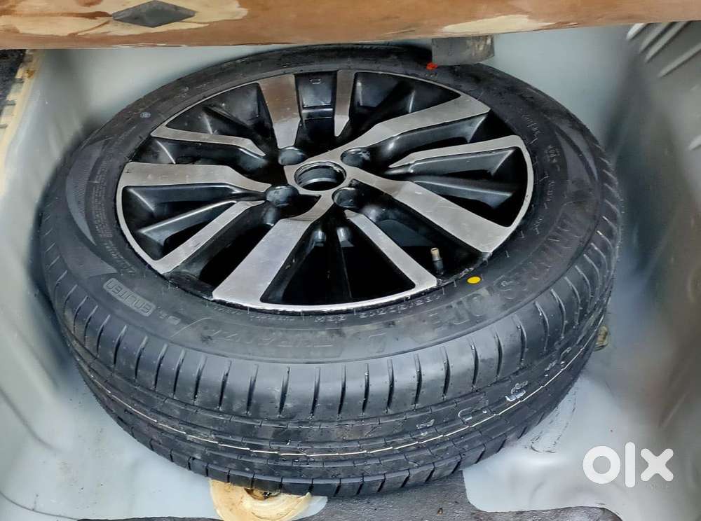 Toyota Innova Crysta 2.4 Gx Mt, 2022, Diesel