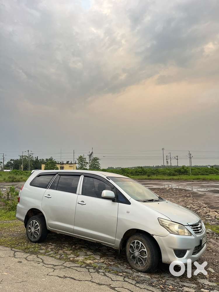 Toyota Innova 2012 Diesel Well Maintained