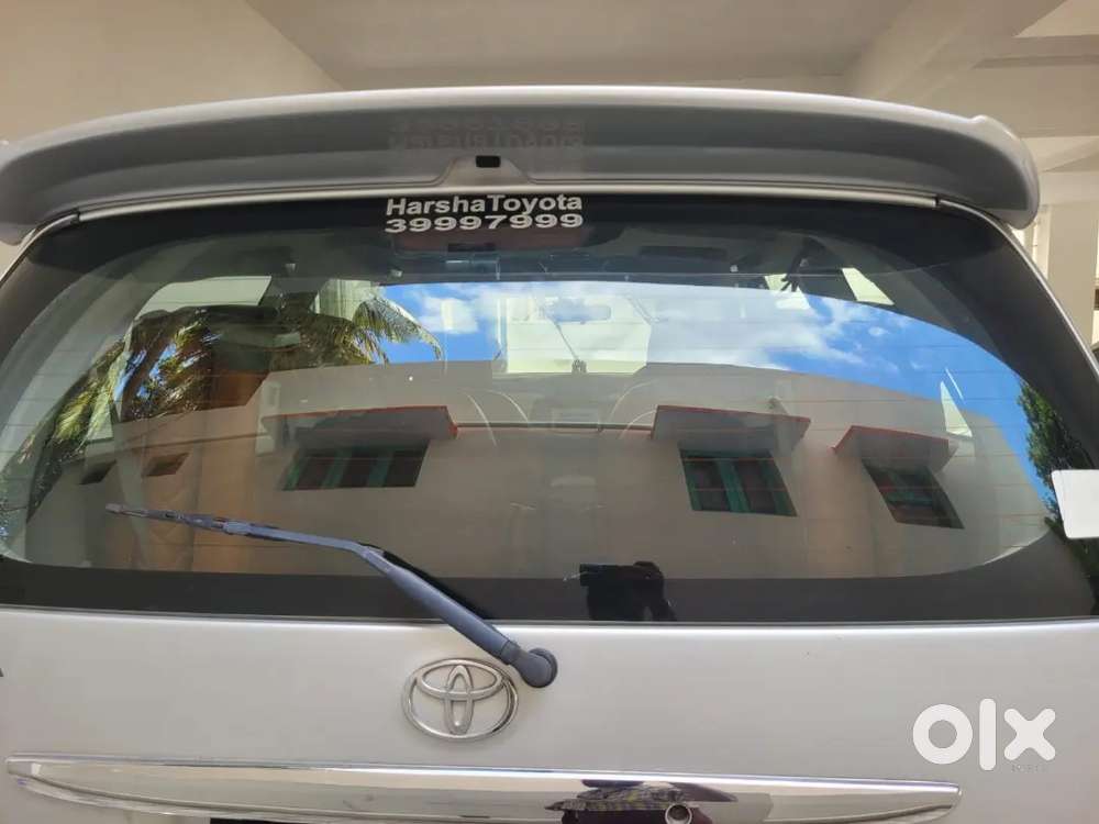 Toyota Innova 2.5 V 2010