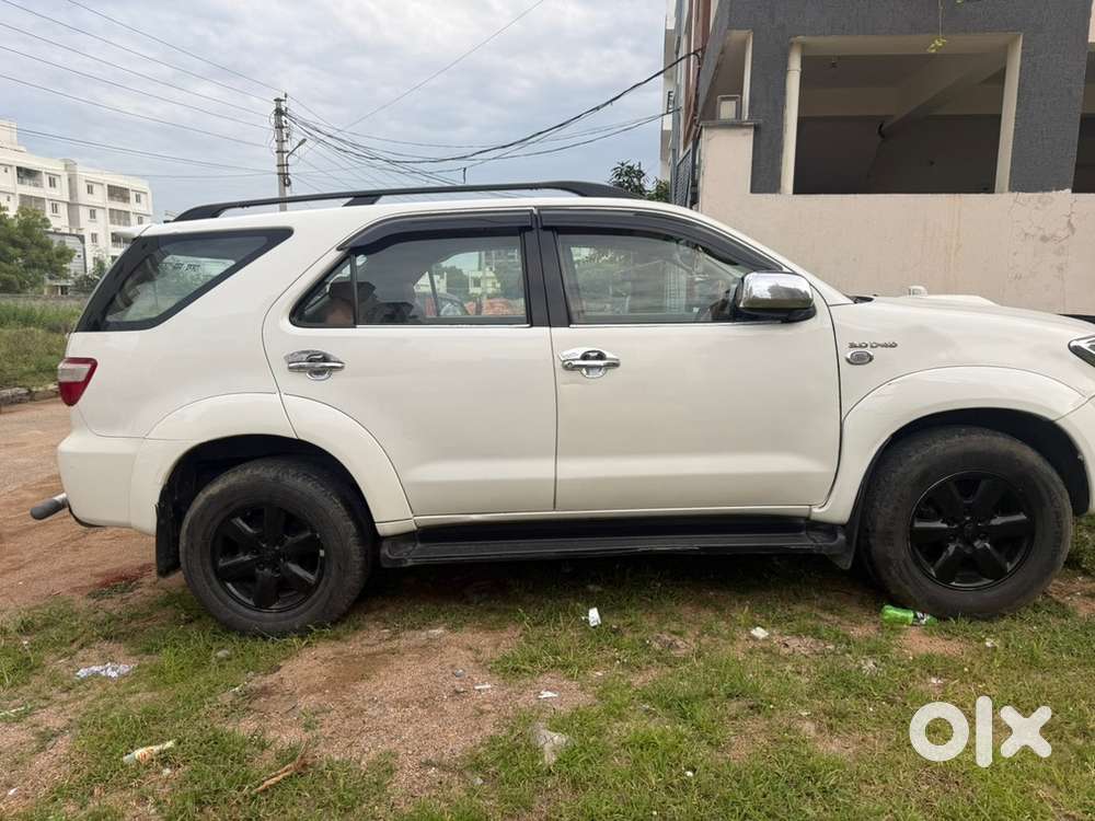 2011 Toyota Fortuner Diesel Manual