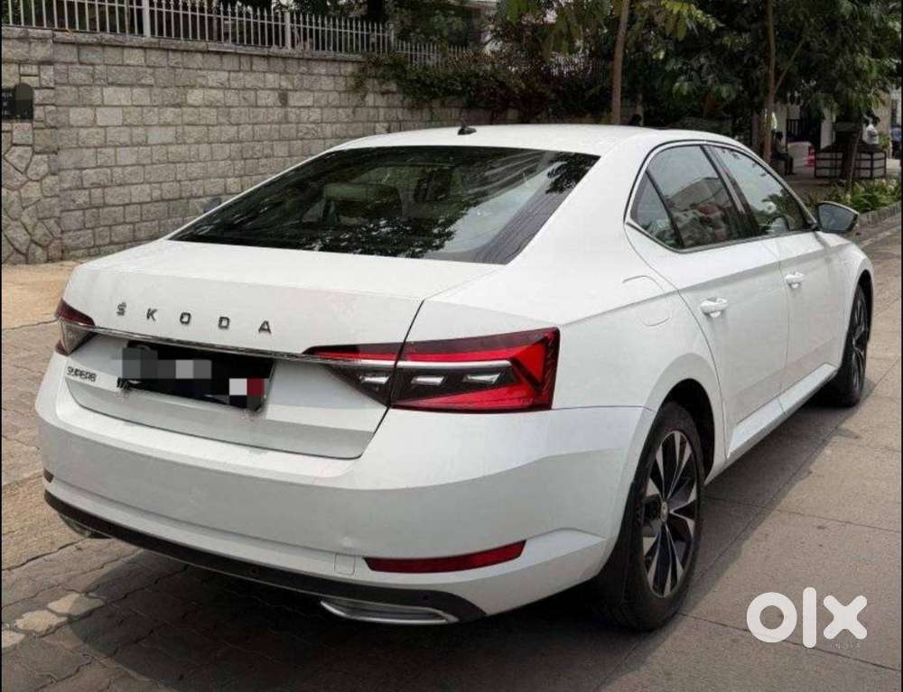 Skoda Superb 2.0 Tsi At L&k, 2021, Petrol