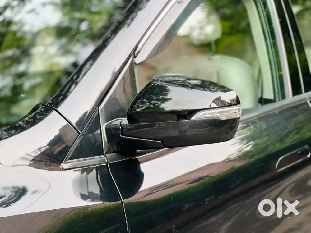 Mahindra Xuv700 2.0 Ax 7 Petrol Mt Str, 2024, Petrol