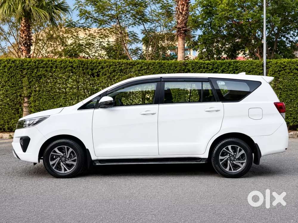 Toyota Innova Crysta [2020-ongoing] 2.4 Gx At 8 Str, 2022, Diesel
