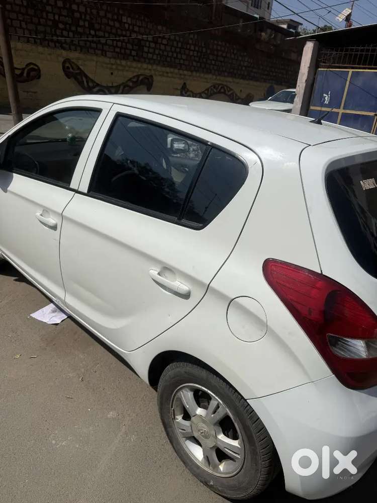 Hyundai I20 Asta 3rd Owner 2010 Model With Vip Number 8888 For 170000