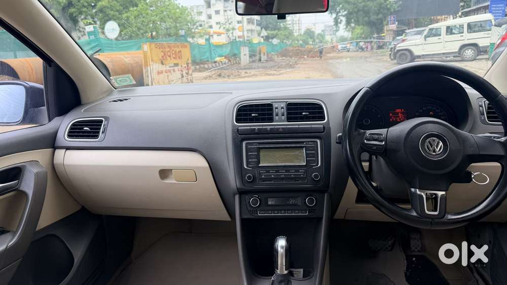 Volkswagen Vento 1.2 Tsi Highline Plus At, 2014, Petrol