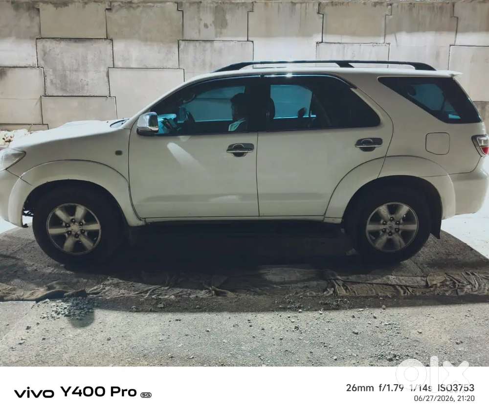 Toyota Fortuner 2010