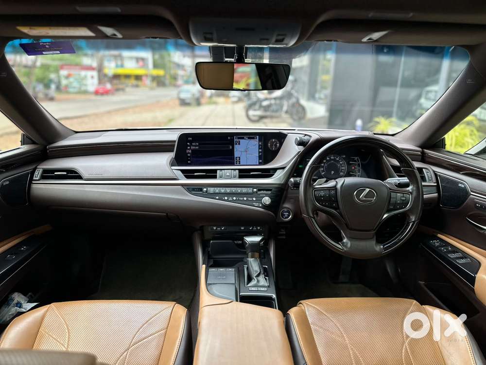 Lexus Es 300h Luxury, 2021, Cng & Hybrids