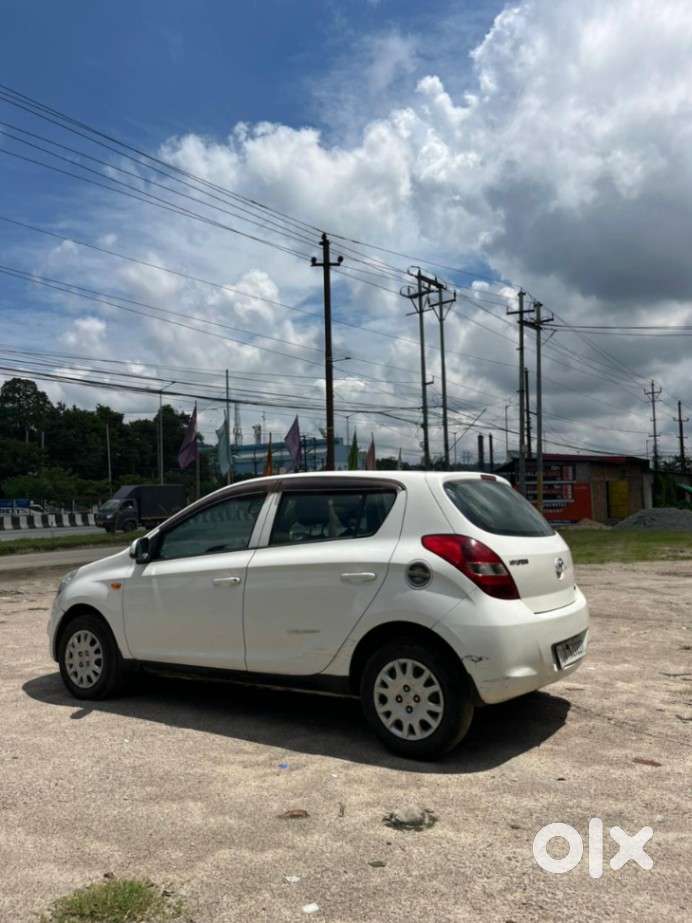 Hyundai I20 Magna 1.2 Mt, 2011, Petrol