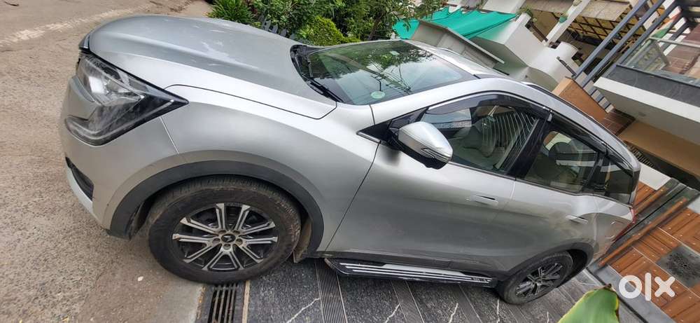 Mahindra Xuv700 2022 Km Driven