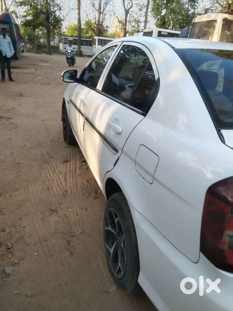 Hyundai Verna 2010 Cng & Hybrids 105000 Km Driven