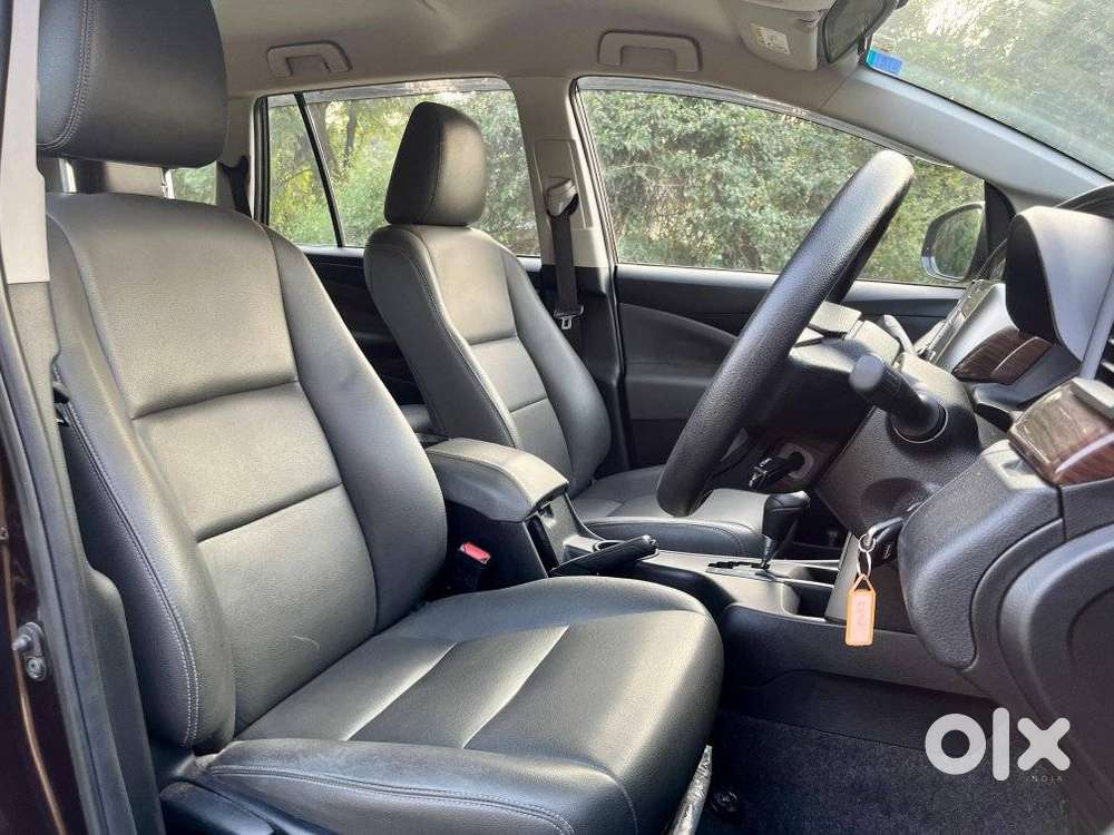 Toyota Innova Crysta 2.8 Gx At, 2020, Petrol