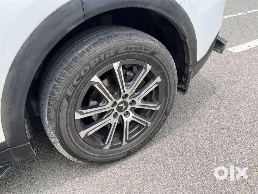 Mahindra Xuv700 2.0 Ax 7 Petrol At Luxury Pack Str, 2023, Petrol