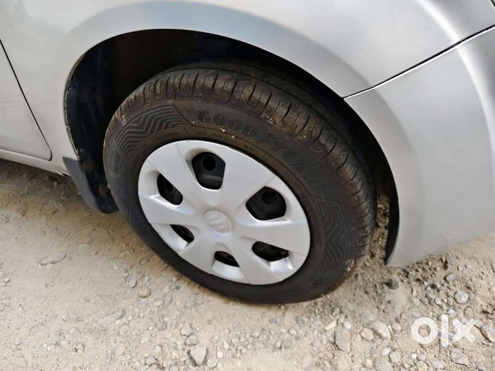 Maruti Suzuki Ritz Vxi, 2013, Petrol