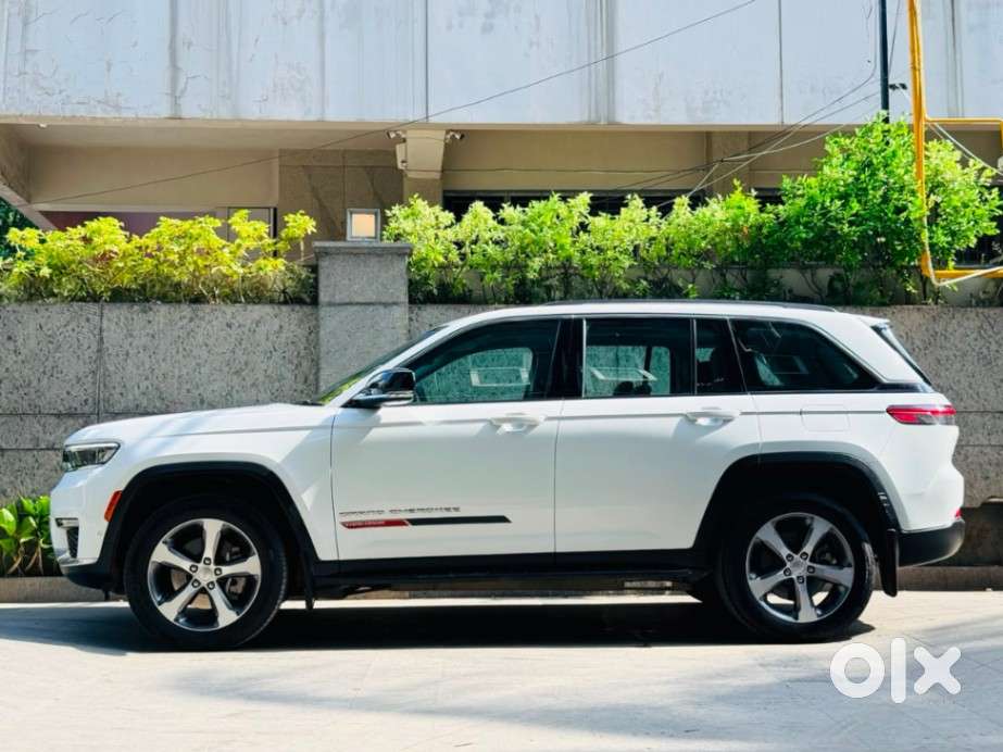 Jeep Grand Cherokee Limited (o) 4x4 At, 2024, Petrol