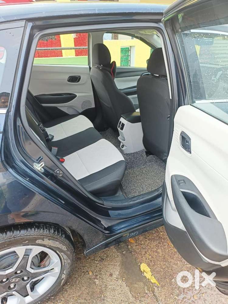 Hyundai I20 Sportz (o) Sunroof