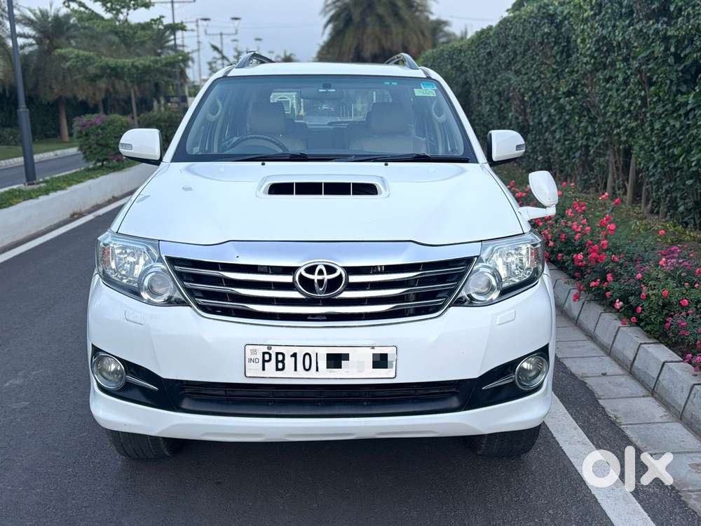 Toyota Fortuner 2011-2016 4x2 At, 2015, Diesel
