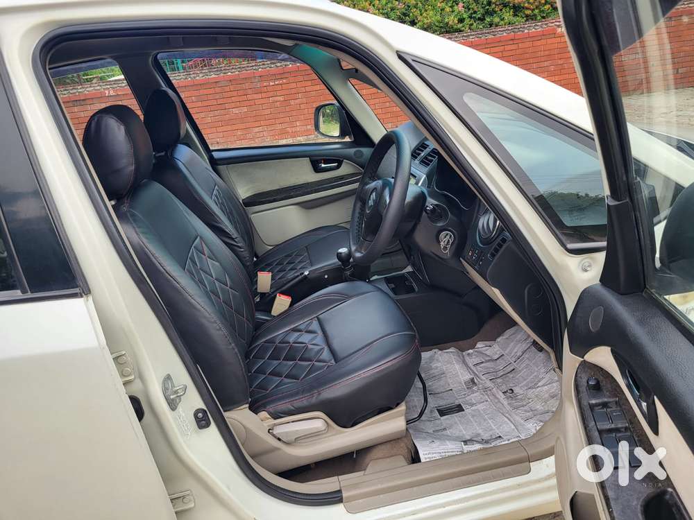 Maruti Suzuki Sx4 Vxi Bsiv, 2014, Petrol