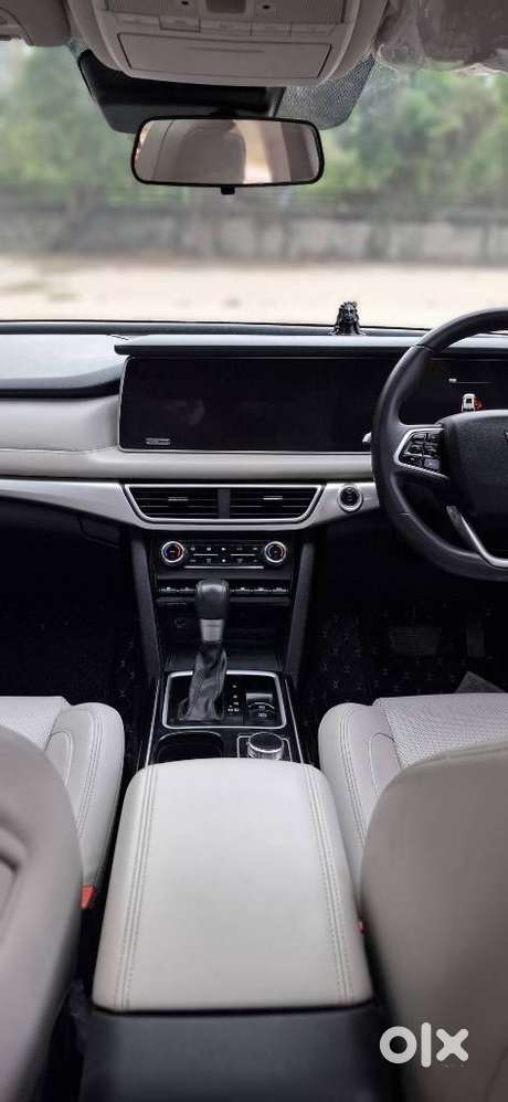Mahindra Xuv700 2.2 Ax 7 Diesel At Luxury Pack Str, 2024, Diesel