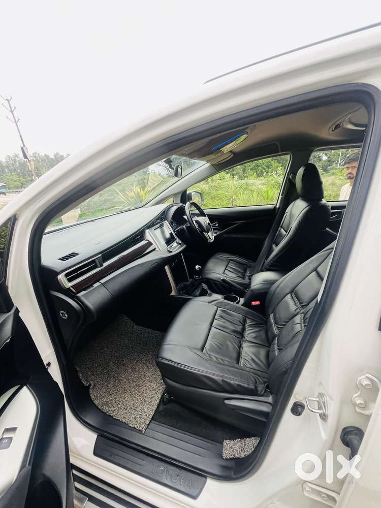 Toyota Innova Crysta [2020-ongoing] 2.4 Vx 8 Str, 2020, Diesel