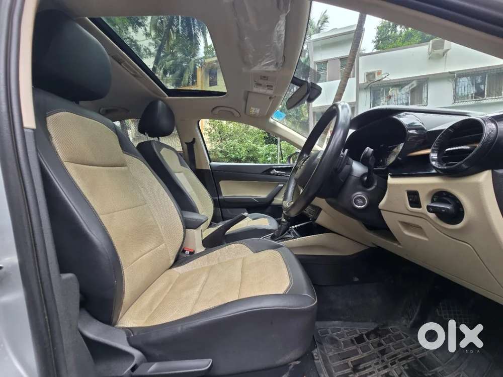 Skoda Slavia Style 1.0l Tsi At, 2022, Petrol