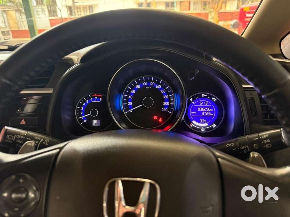 Mint Condition Auto Top V Honda Jazz Used In The Radius Of Only 30 Kms