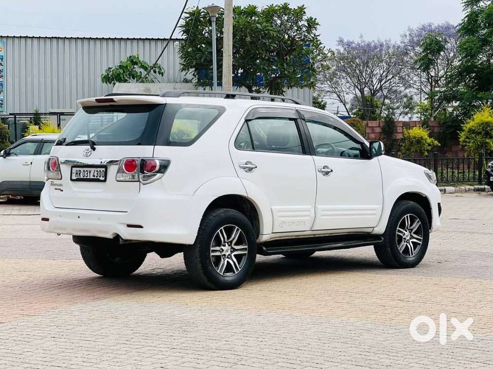 Toyota Fortuner 3.0 4x4 Anniversary Edition Mt, 2011, Diesel