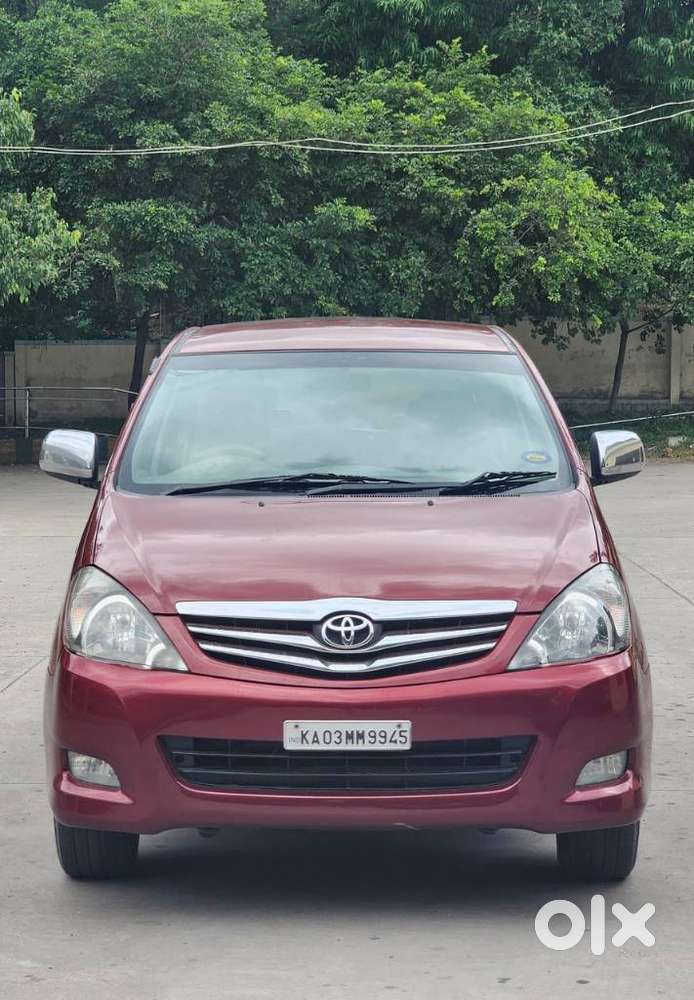 Toyota Innova 2.5 G (diesel) 8 Seater Bs Iv, 2010, Diesel