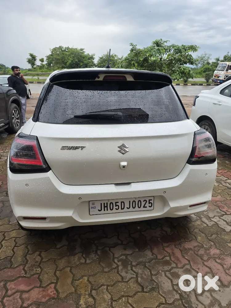Maruti Suzuki Swift Zxi 2025