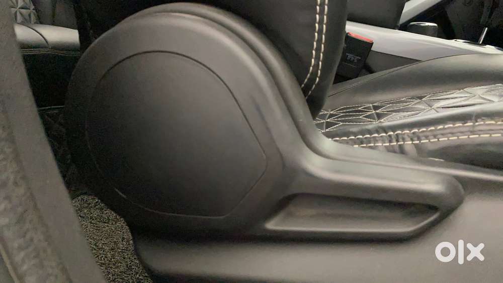 Tata Nexon 1.5 Revotorq Xma Amt (s), 2022, Petrol