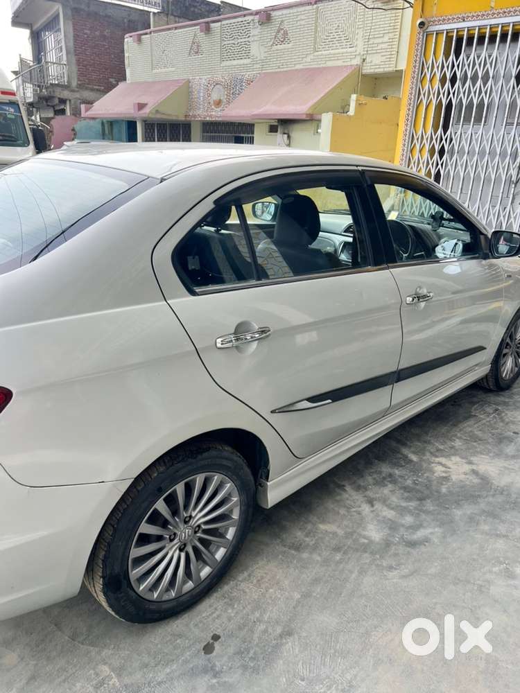 Maruti Ciaz 2018 टॉप मॉडल डीज़ल गाड़ी, 25 का माइलेज।