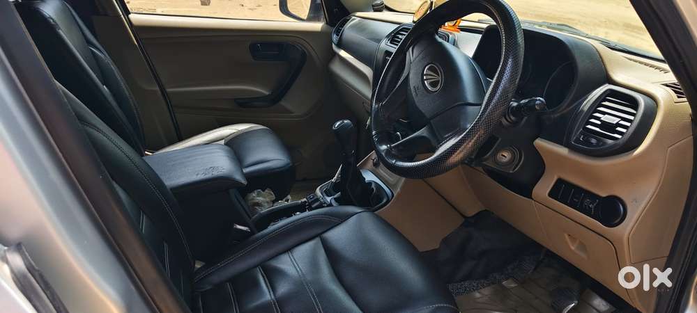 Mahindra Tuv 300 T4 Plus, 2018, Diesel