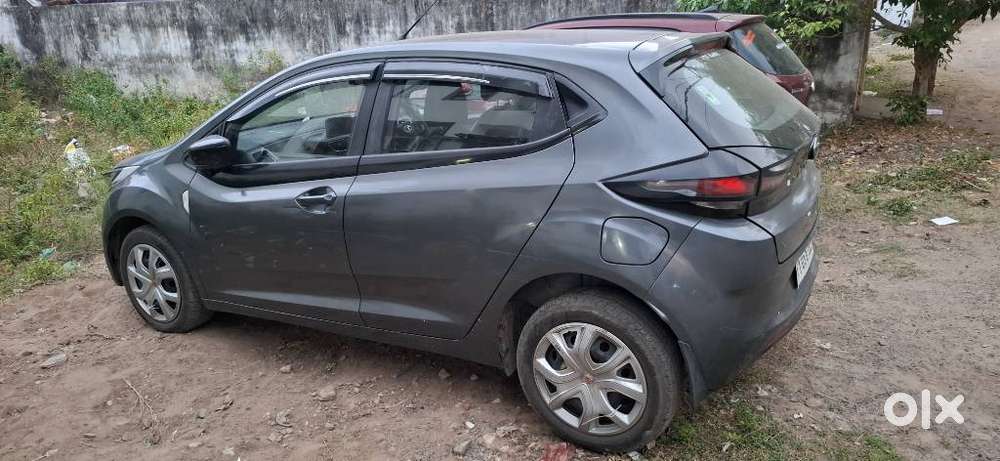 Tata Altroz 1.2 Xm Plus, 2022, Petrol