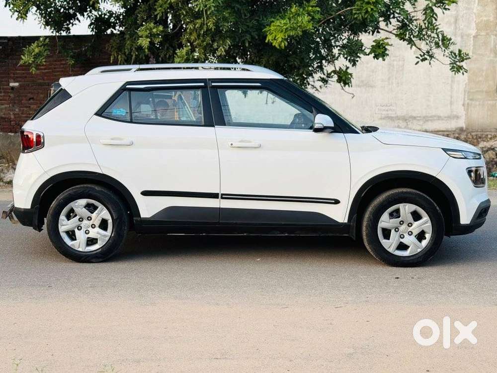 Hyundai Venue S Plus Mt 1.2 Kappa, 2021, Cng & Hybrids