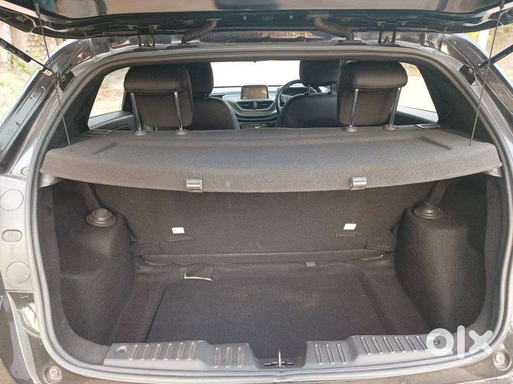 Tata Altroz 1.2 Xza Petrol Dct, 2023, Petrol