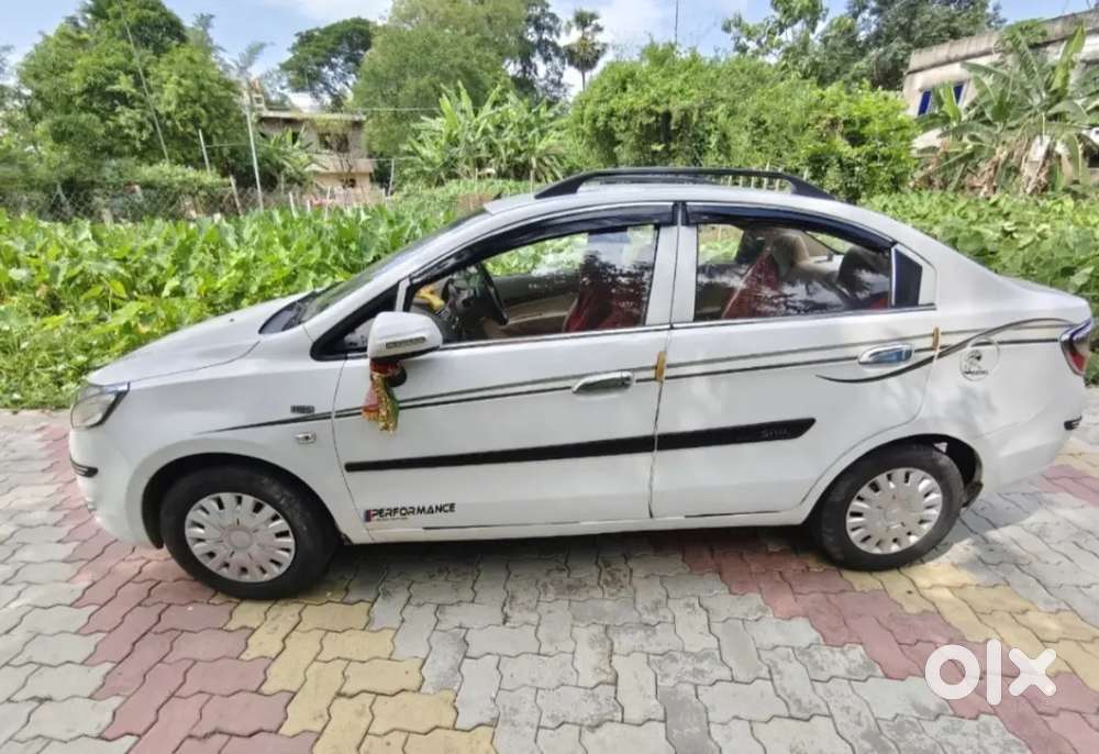 Tip Top Condition Car Sail