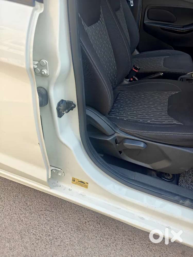Ford Figo Automatic Titanium 2021