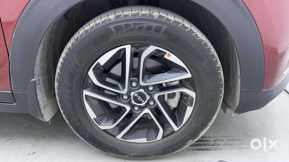 Kia Carens 1.4 Luxury Plus Dct 7 Str, 2022, Petrol