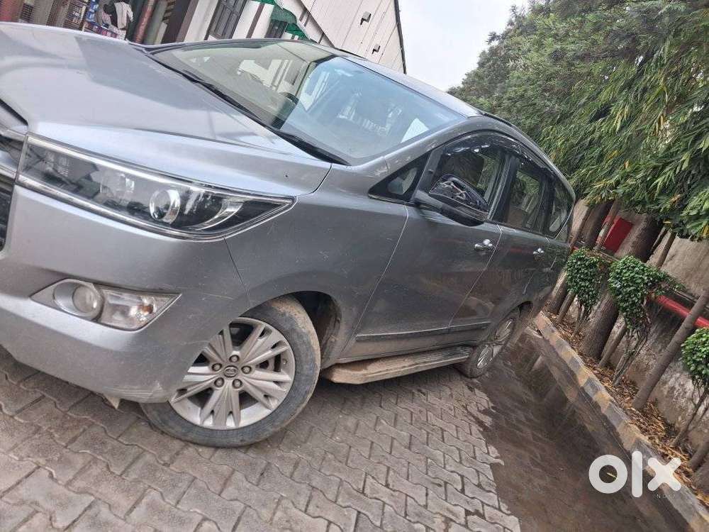 Toyota Innova Crysta 2.8z Automatic, 2017, Diesel