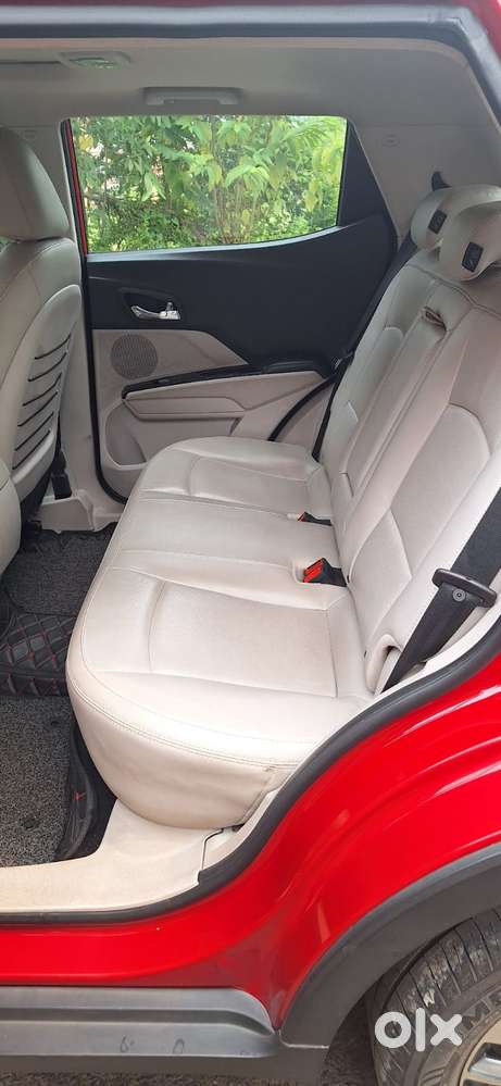 Mahindra Xuv300 W8 Option Dual Tone, 2021, Petrol
