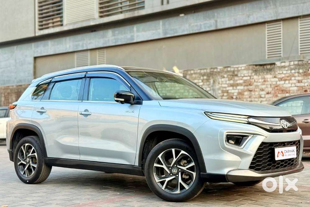 Toyota Urban Cruiser Hyryder 1.5 V Hybrid, 2023, Petrol