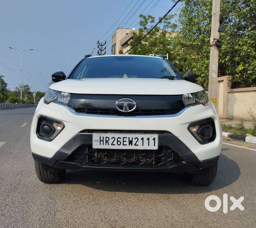 Tata Nexon 1.2 Revotron Xma Amt (s), 2022, Petrol