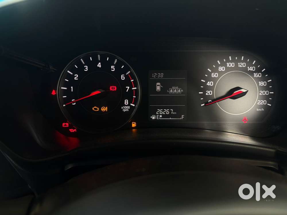 Maruti Suzuki Swift Vxi + Manual, 2024, Petrol