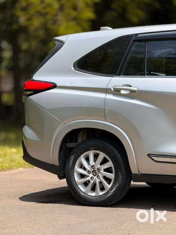 Toyota Innova Hycross 2.0 Gx 7 Str, 2023, Petrol