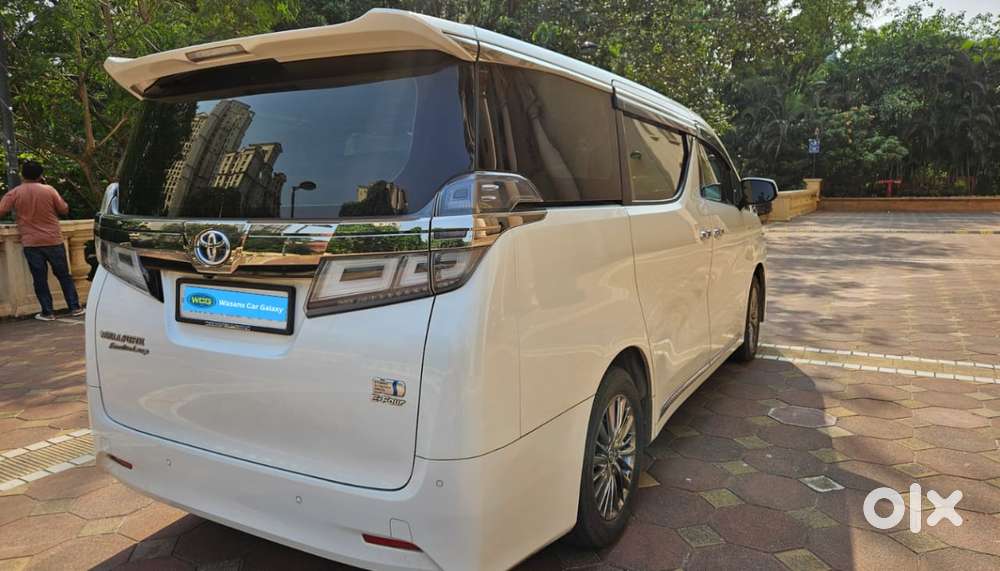 Toyota Vellfire Vip – Executive Lounge, 2022, Petrol
