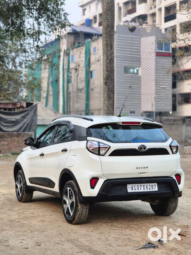 Tata Nexon, 2024, Petrol