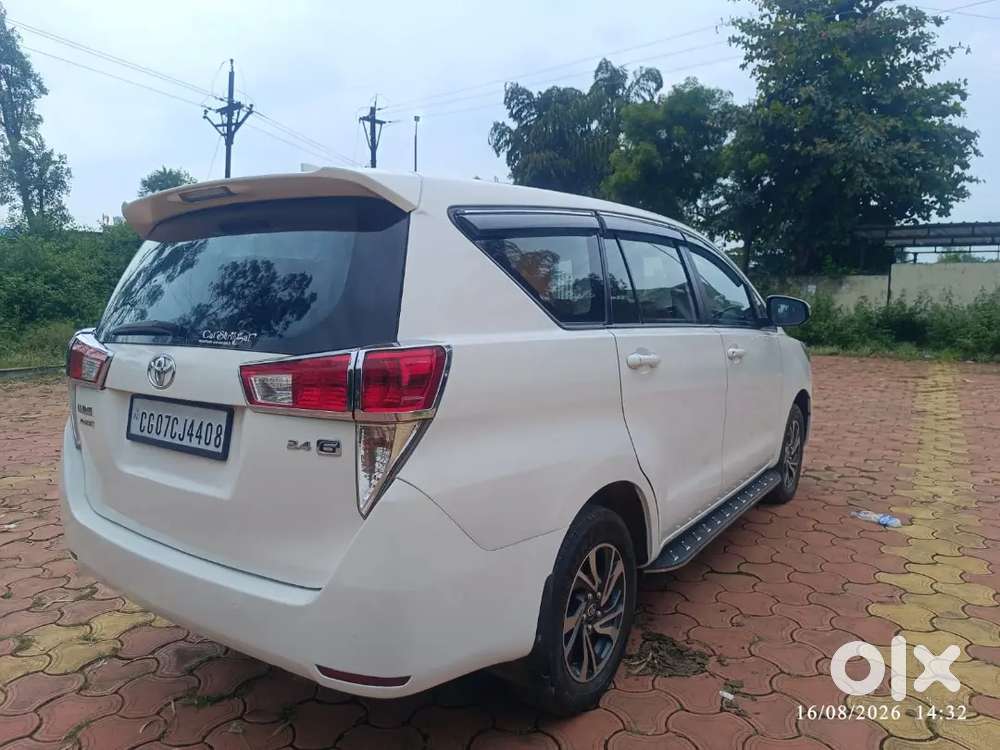 Toyota Innova Crysta Diesel 2022